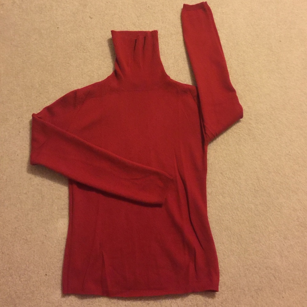 Burberry sweater